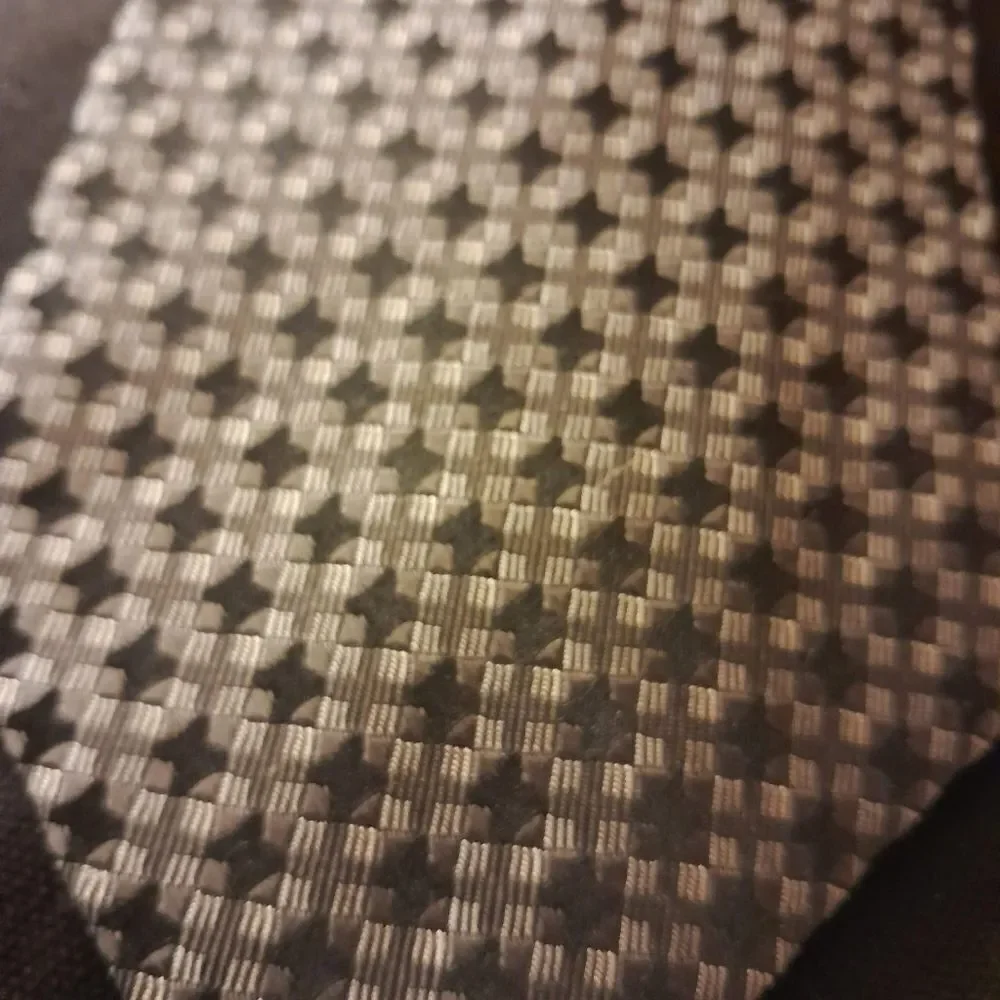 NWT RBM Stain Resistant All Silk Tie